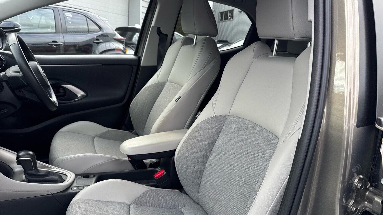 Used Toyota Yaris 2023 for sale - 76247665: Photo 41