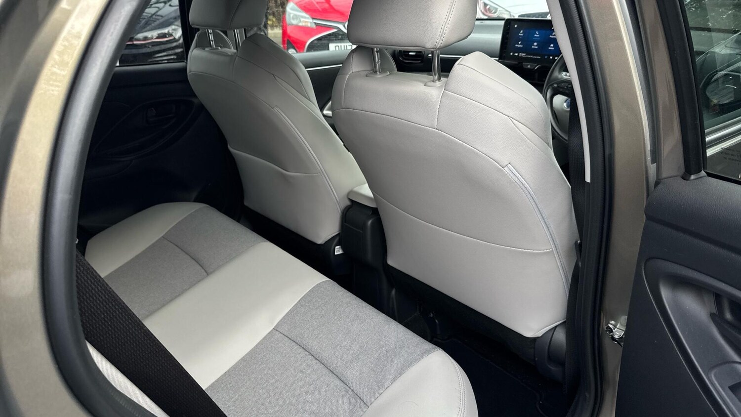 Used Toyota Yaris 2023 for sale - 76247665: Photo 45