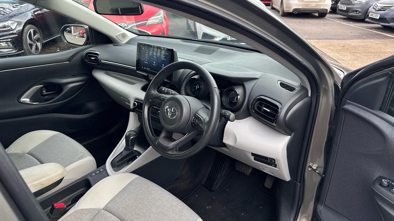 Used Toyota Yaris 2023 for sale - 76247665: Photo 47