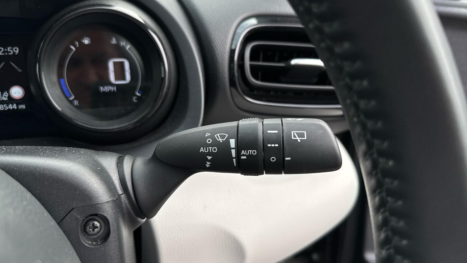 Used Toyota Yaris 2023 for sale - 76247665: Photo 54