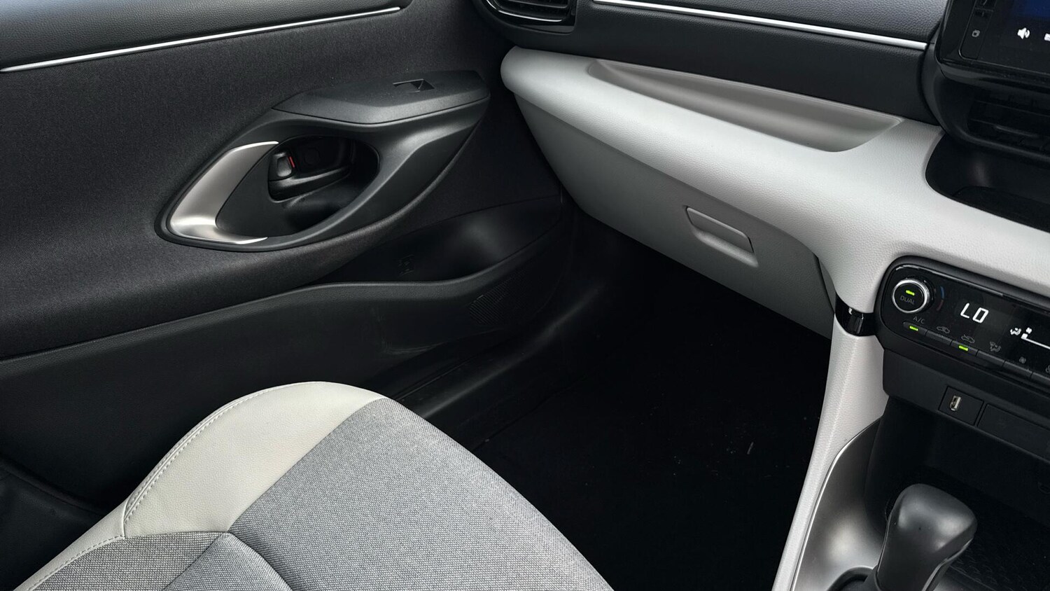 Used Toyota Yaris 2023 for sale - 76247665: Photo 61