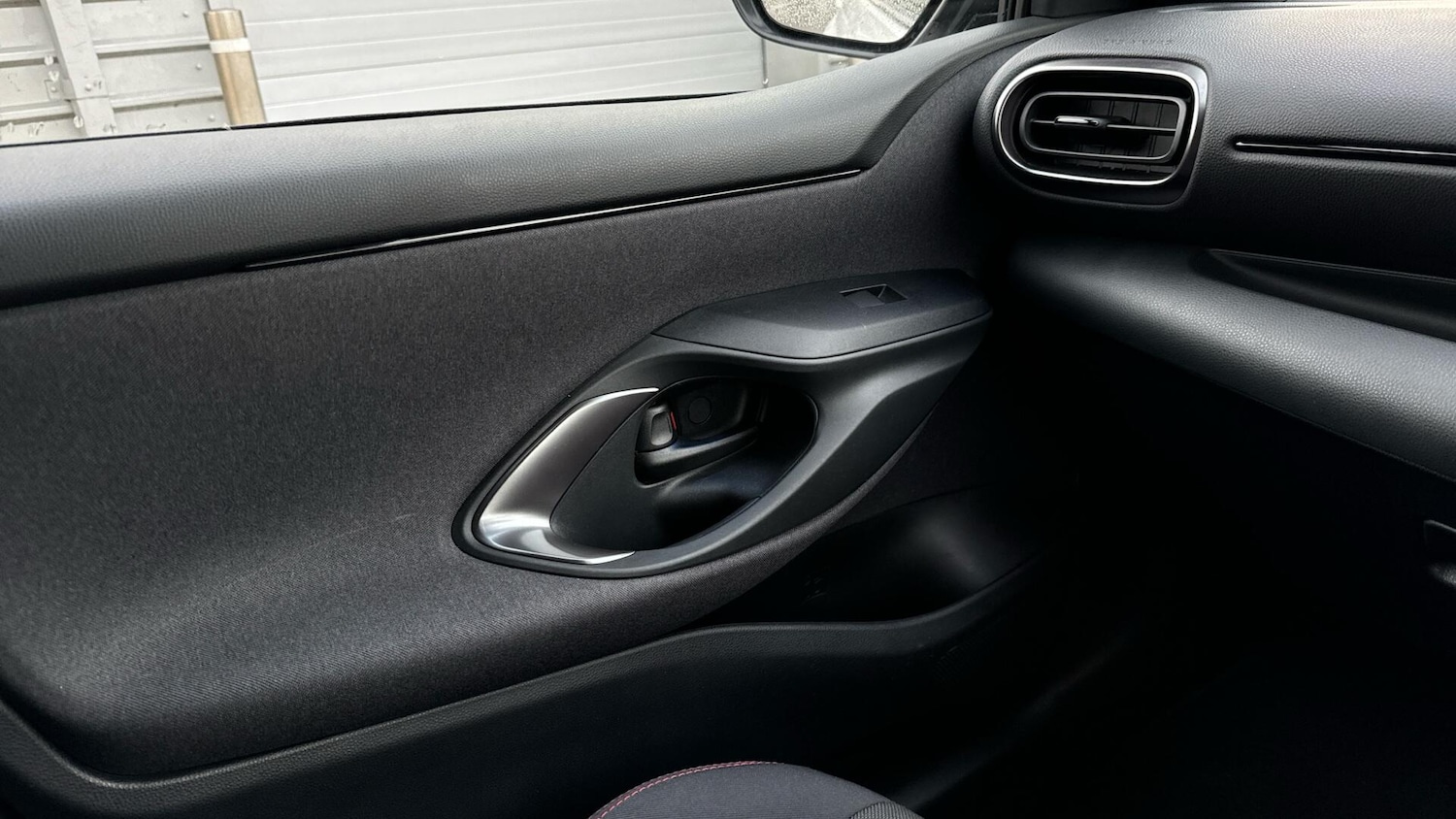 Used Toyota Yaris 2023 for sale - 77102010: Photo 48