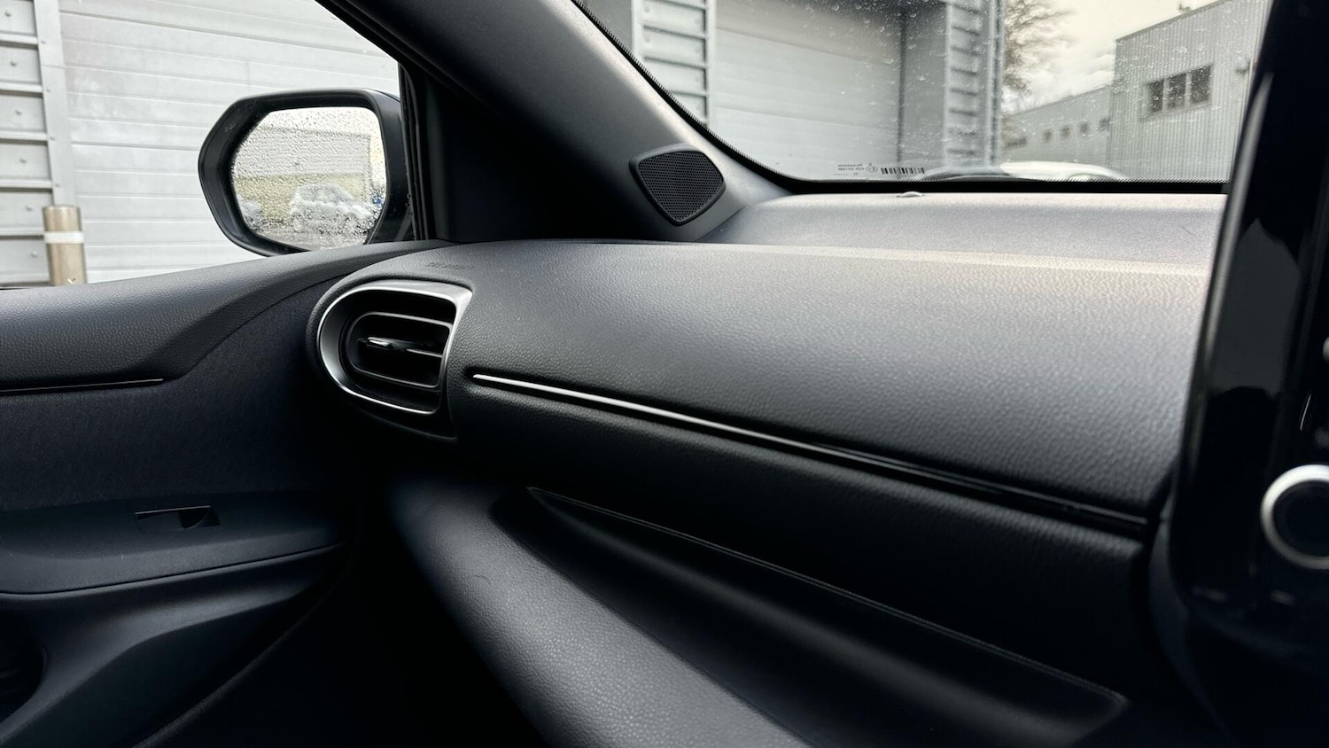 Used Toyota Yaris 2023 for sale - 77102010: Photo 53