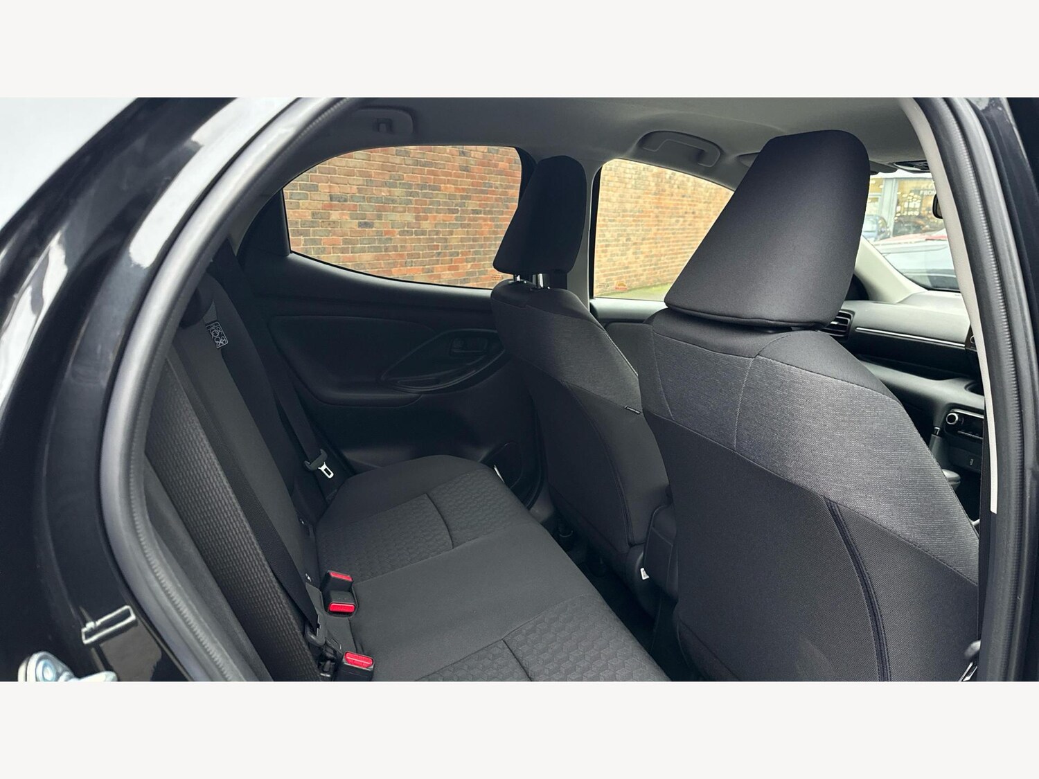 Used Toyota Yaris 2023 for sale - 77073888: Photo 14