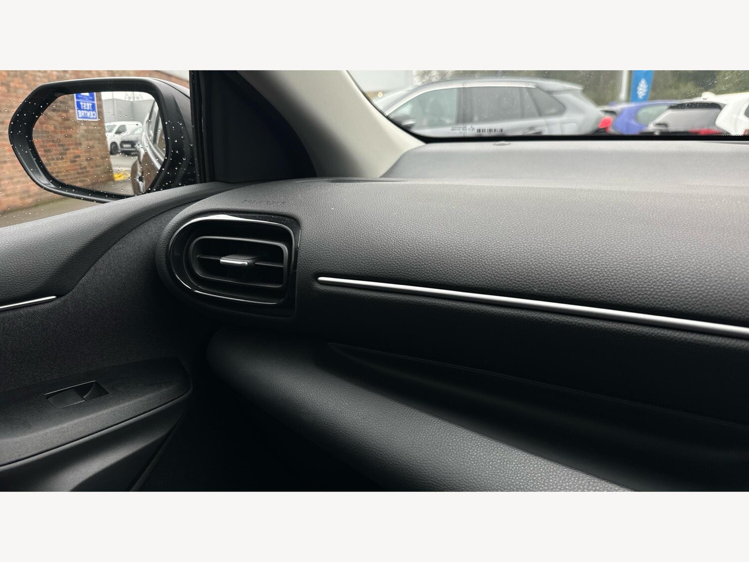 Used Toyota Yaris 2023 for sale - 77073888: Photo 30