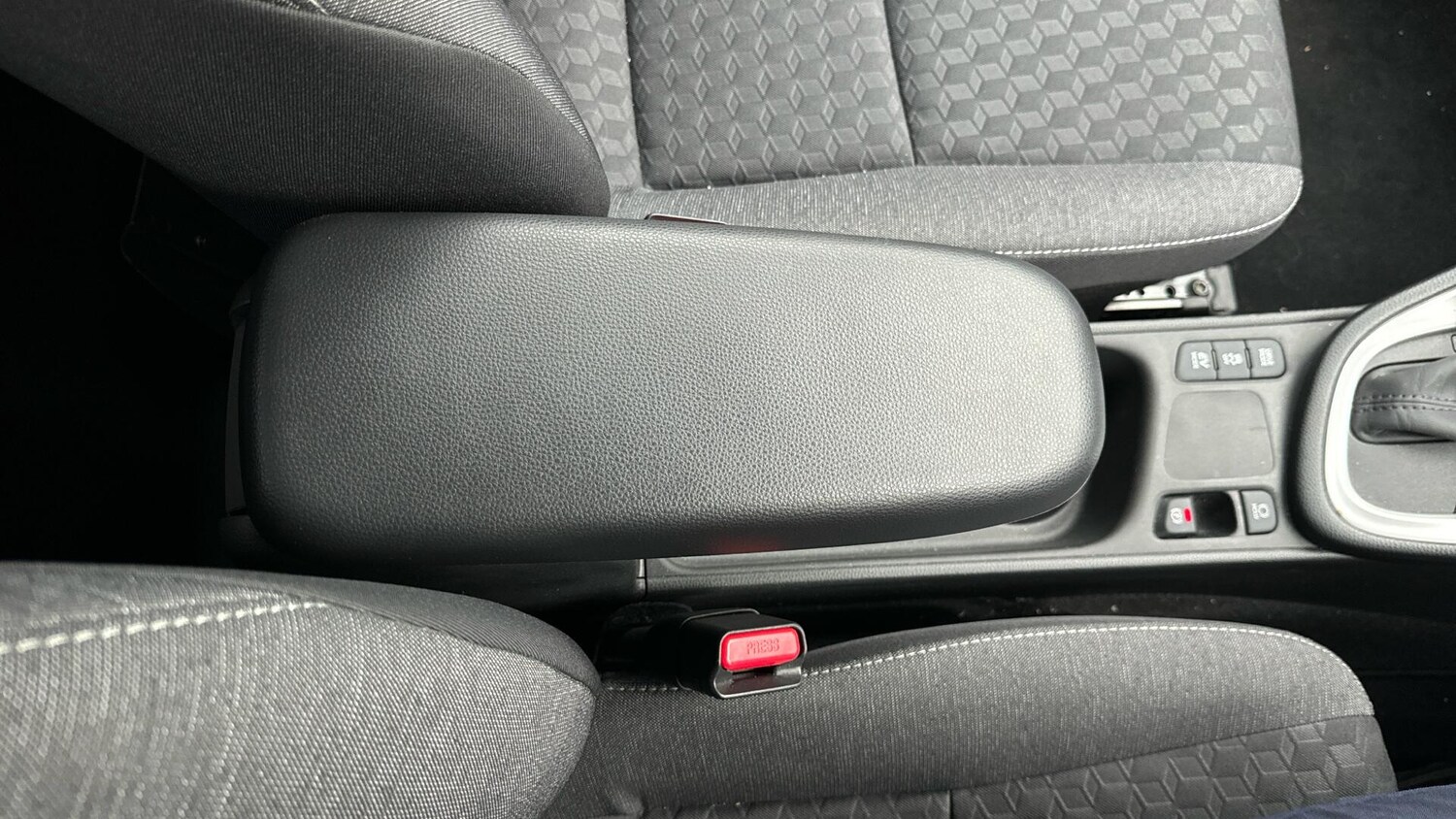 Used Toyota Yaris 2023 for sale - 77073888: Photo 35