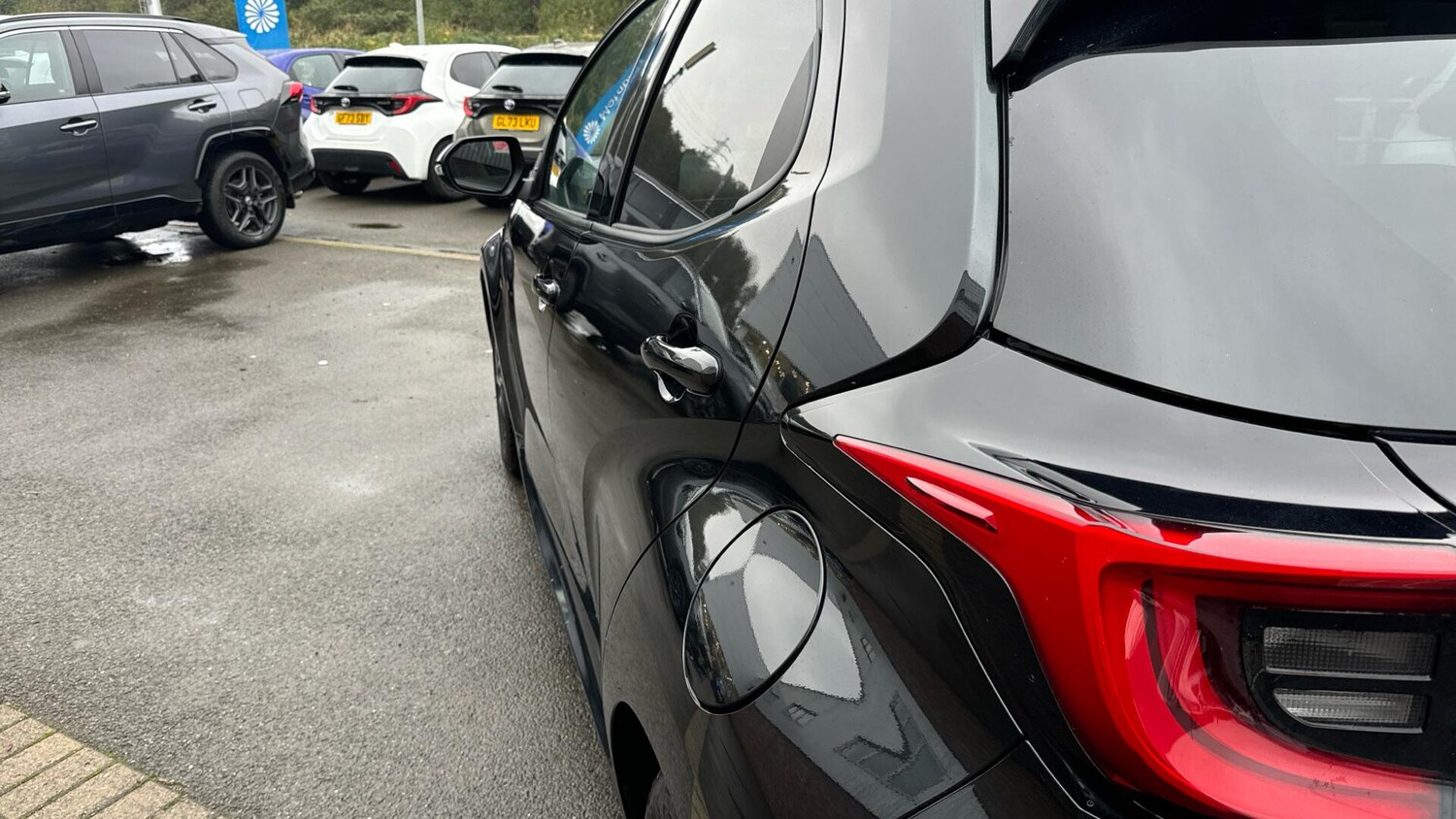 Used Toyota Yaris 2023 for sale - 77073888: Photo 48