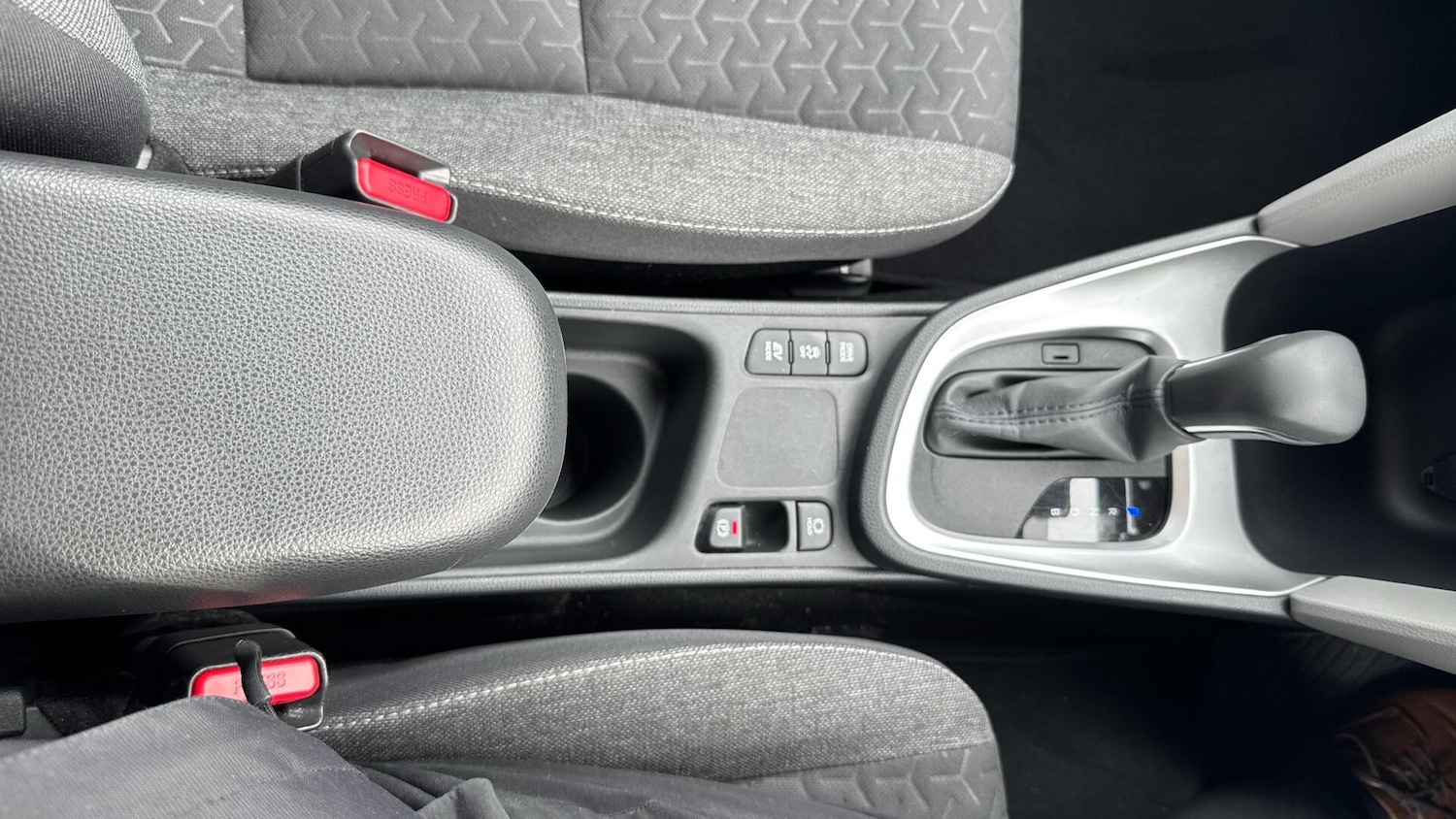 Used Toyota Yaris Cross 2022 for sale - 77611459: Photo 42