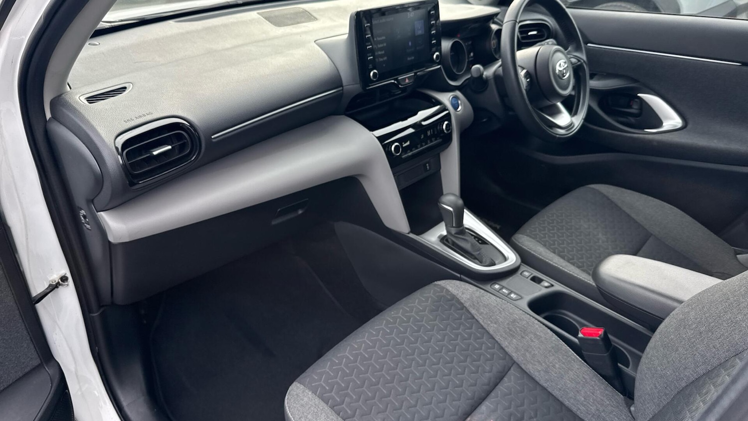 Used Toyota Yaris Cross 2022 for sale - 77611459: Photo 50