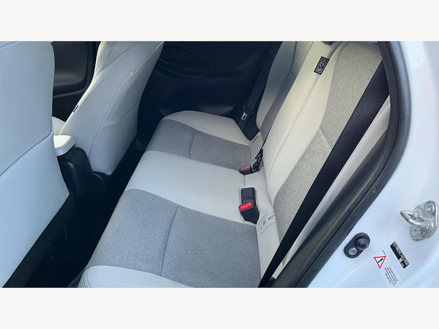 Used Toyota Yaris 2023 for sale - 77351563: Photo 14