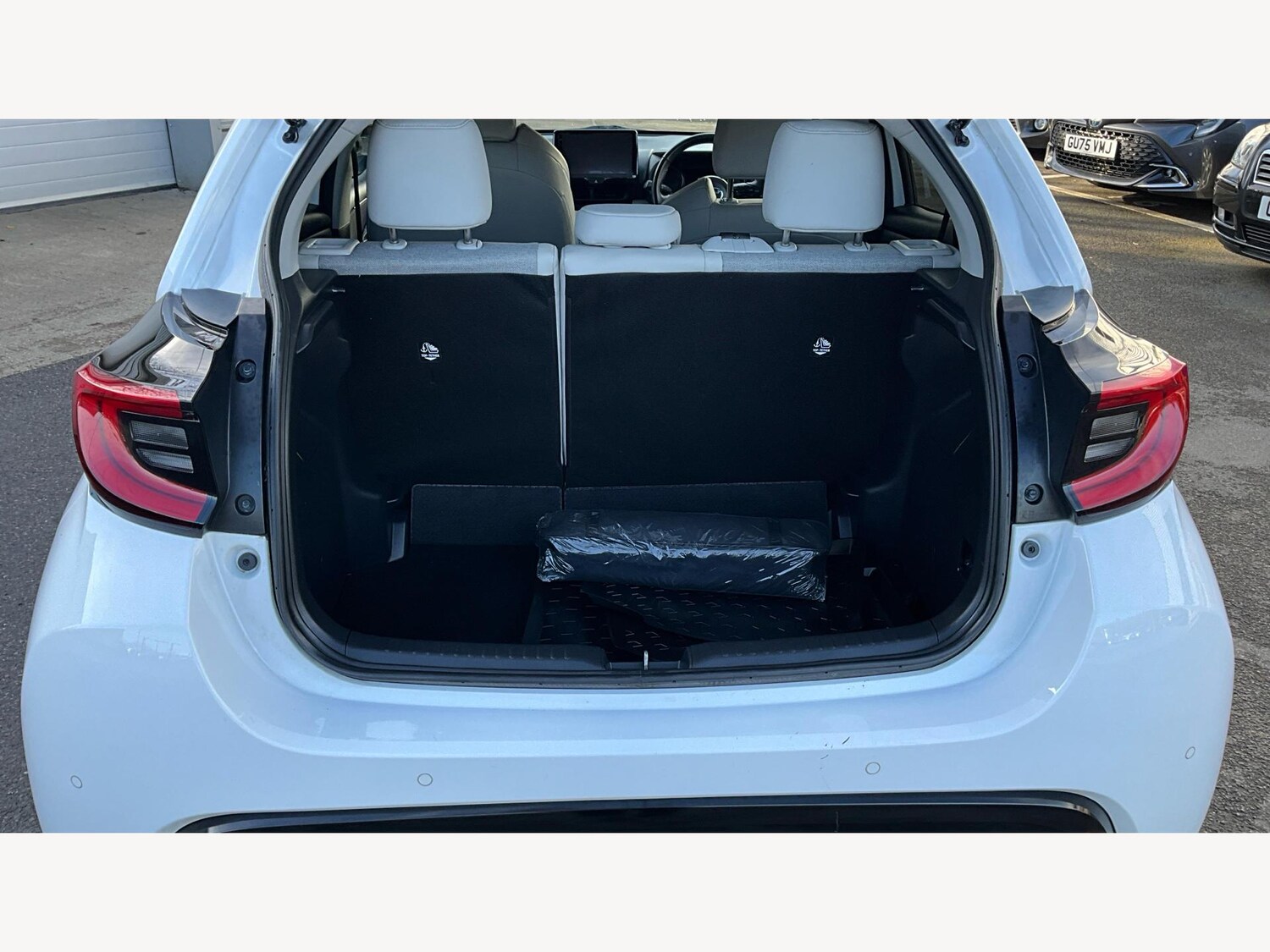 Used Toyota Yaris 2023 for sale - 77351563: Photo 16