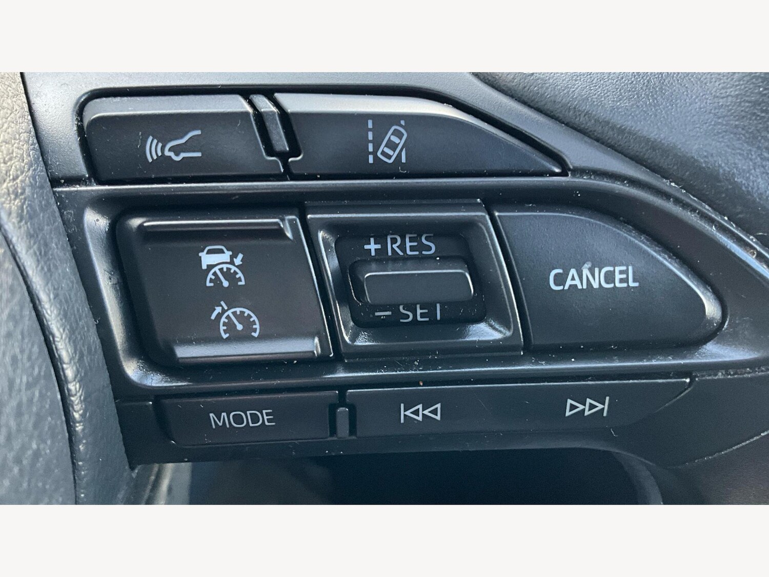 Used Toyota Yaris 2023 for sale - 77351563: Photo 25