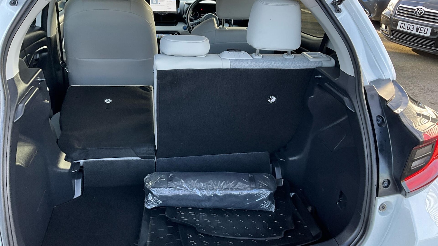 Used Toyota Yaris 2023 for sale - 77351563: Photo 50