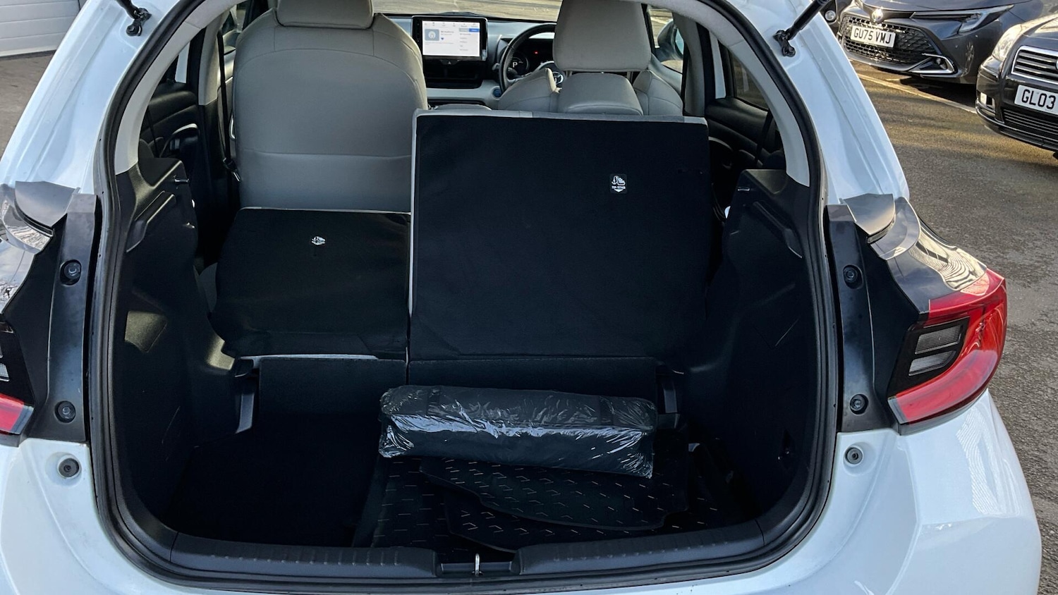 Used Toyota Yaris 2023 for sale - 77351563: Photo 51