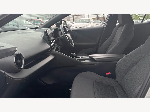 Used Toyota C-HR 2024 for sale - 75677797: Photo 12
