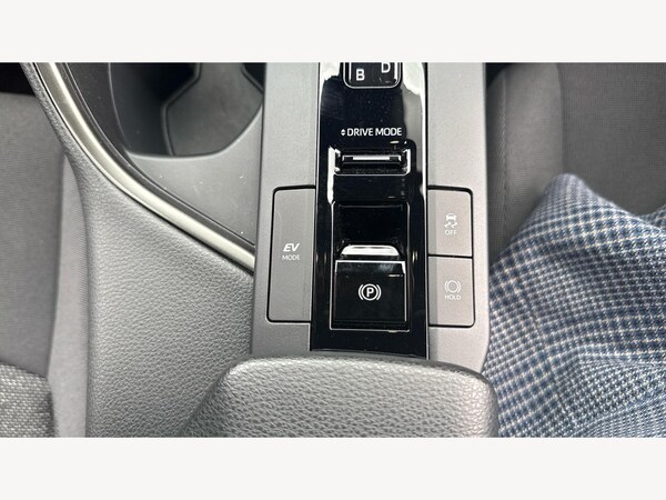 Used Toyota C-HR 2024 for sale - 75677797: Photo 30