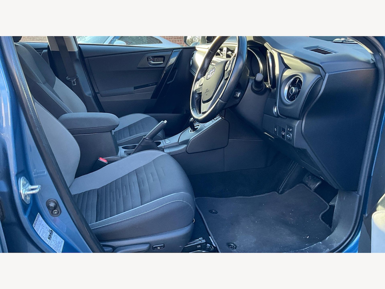 Used Toyota Auris 2017 for sale - 77320777: Photo 13