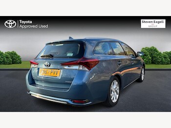 Used Toyota Auris 2017 for sale - 77320777: Photo
