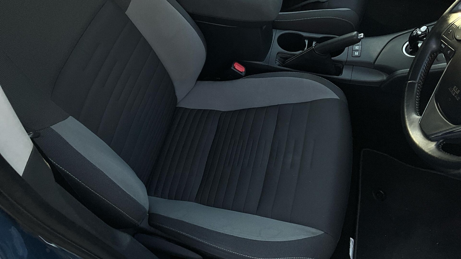 Used Toyota Auris 2017 for sale - 77320777: Photo 32