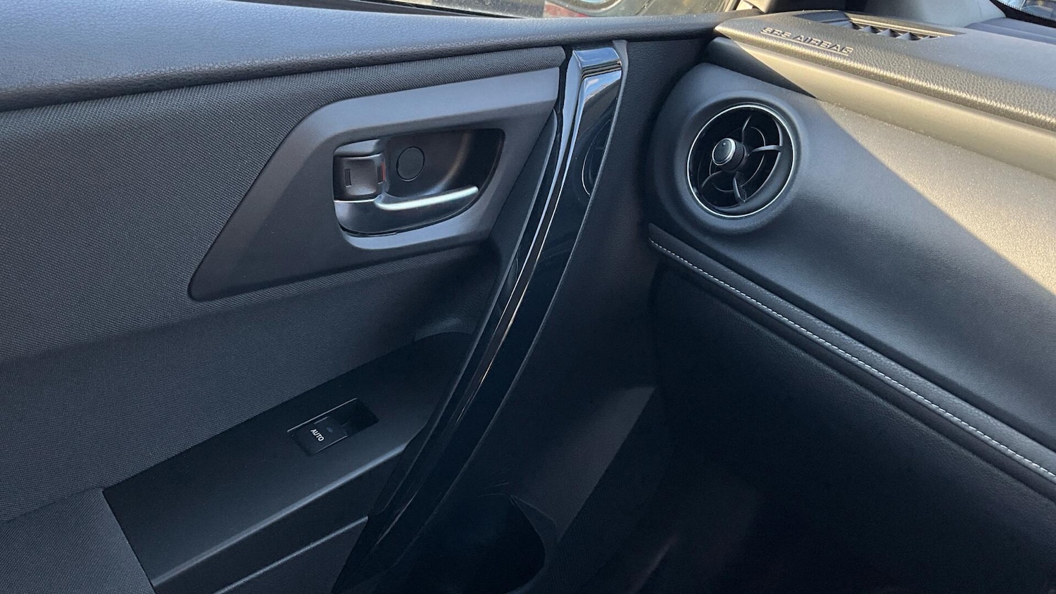 Used Toyota Auris 2017 for sale - 77320777: Photo 49