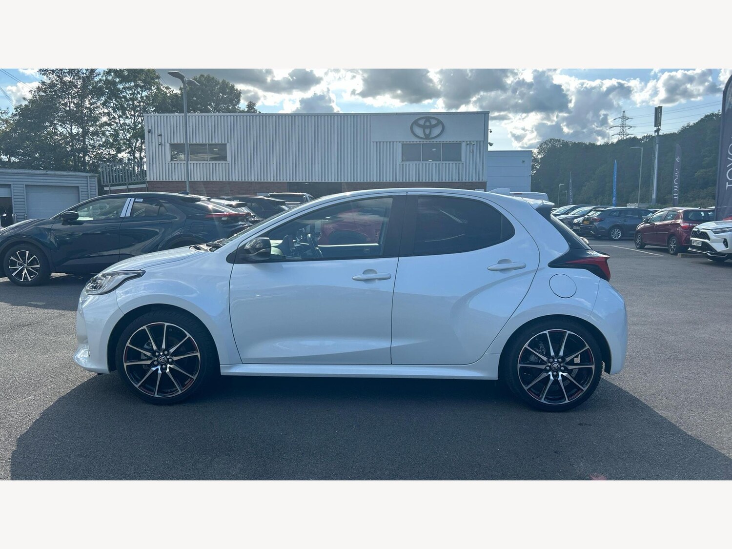 Used Toyota Yaris for sale - 76633508: Photo 19