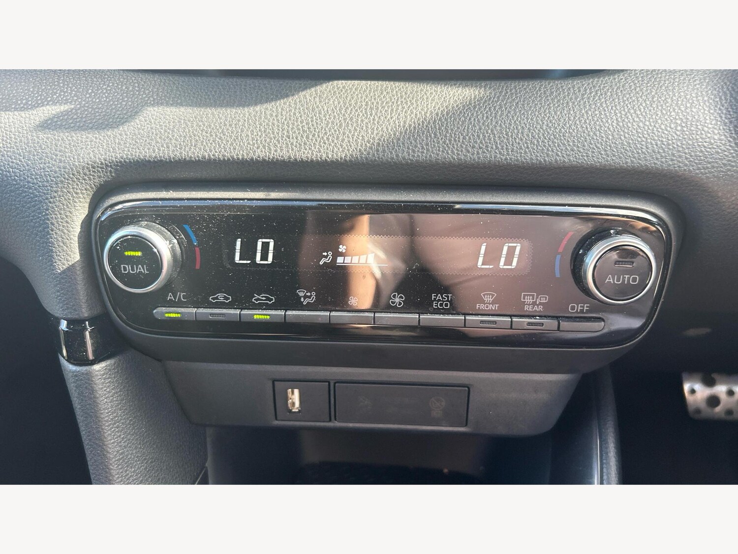 Used Toyota Yaris for sale - 76633508: Photo 23