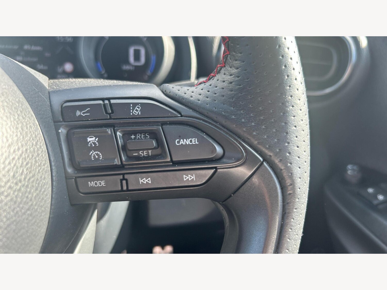 Used Toyota Yaris for sale - 76633508: Photo 28