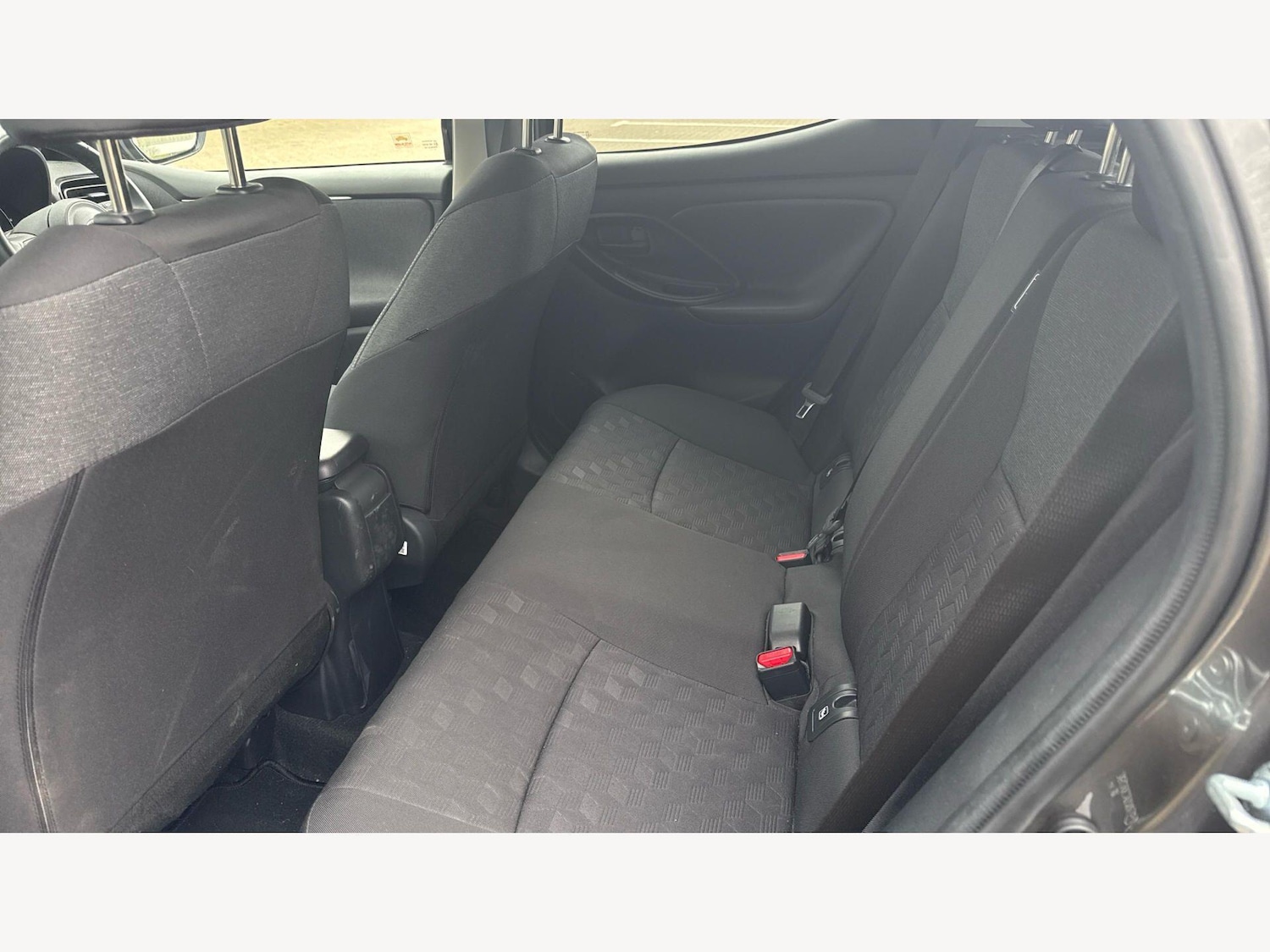 Used Toyota Yaris 2024 for sale - 78100531: Photo 15