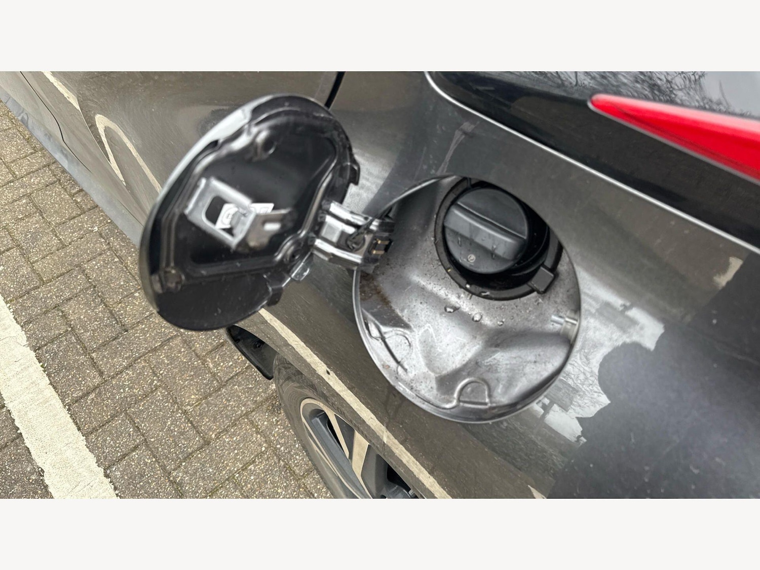 Used Toyota Yaris 2024 for sale - 78100531: Photo 22