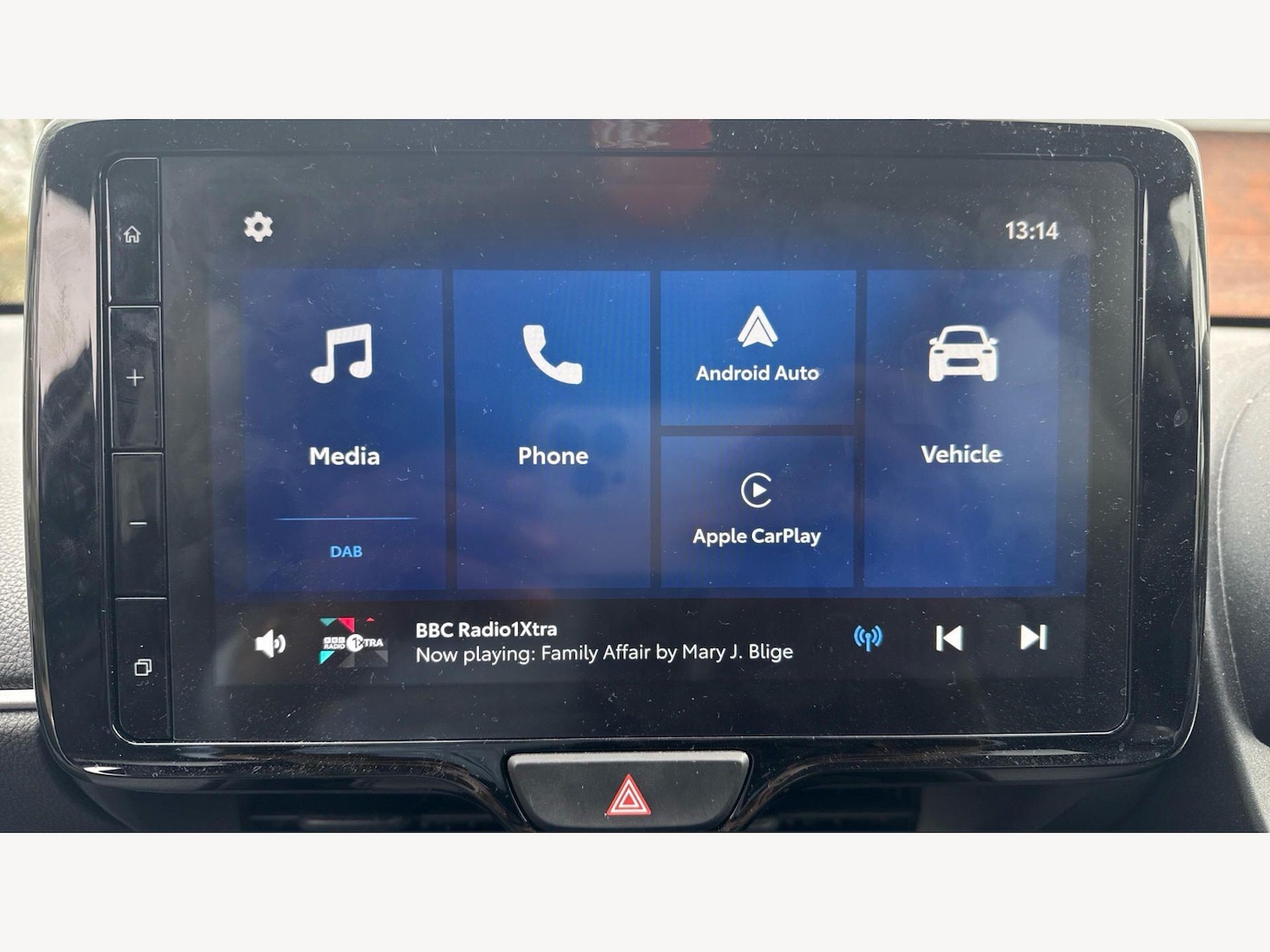 Used Toyota Yaris 2024 for sale - 78100531: Photo 25