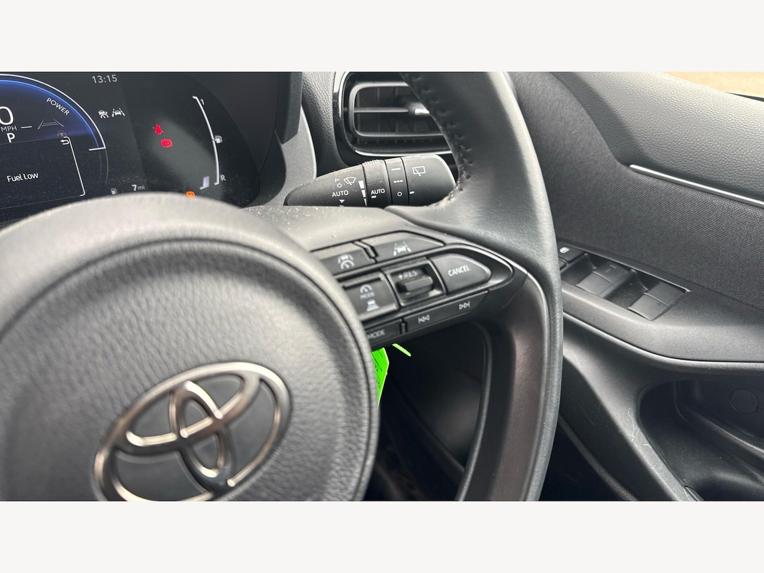 Used Toyota Yaris 2024 for sale - 78100531: Photo 34