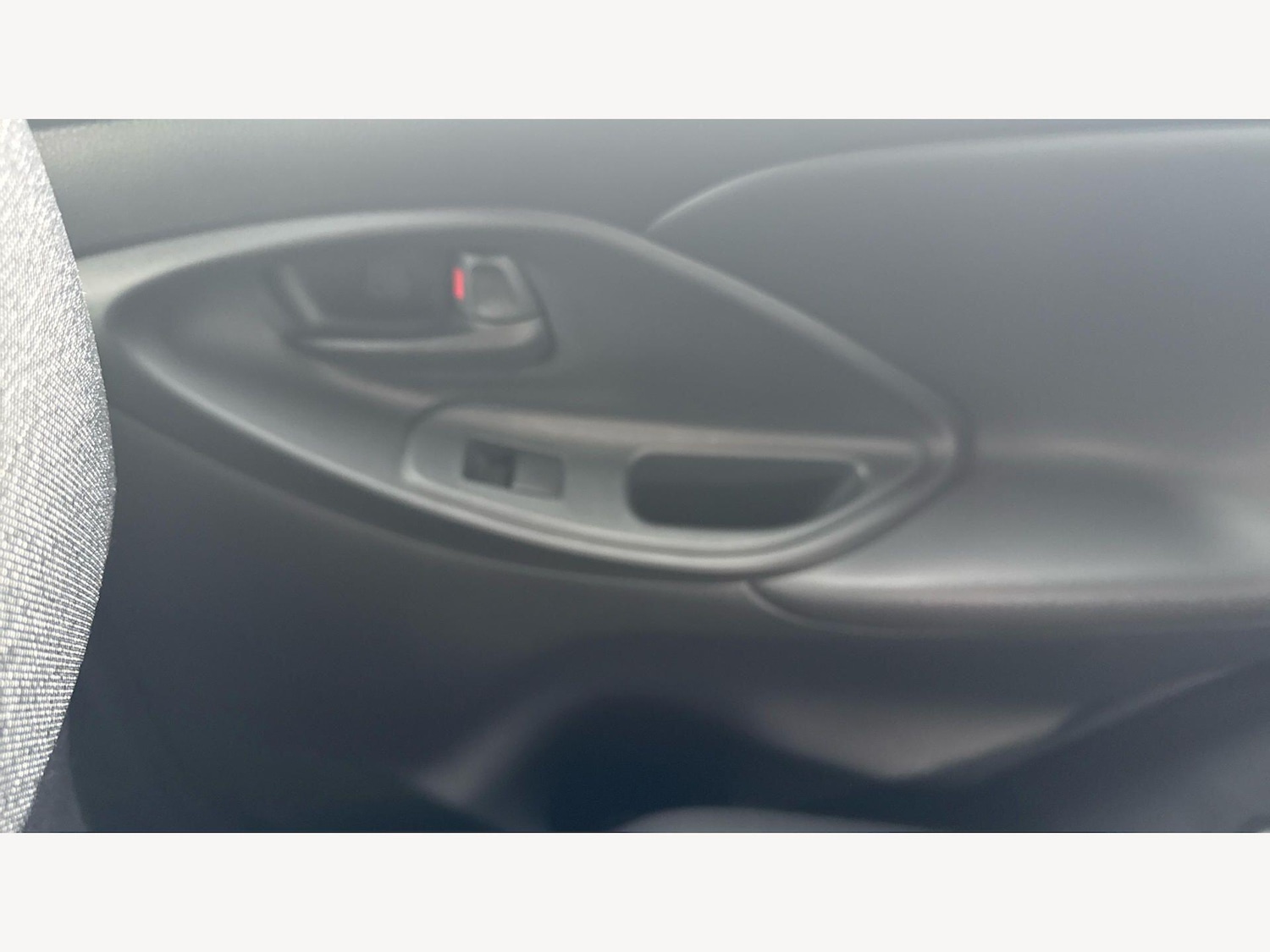 Used Toyota Yaris 2024 for sale - 78100531: Photo 41