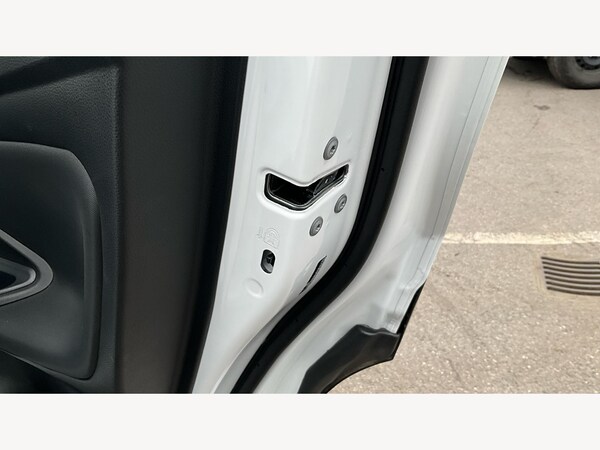 Used Toyota Yaris Cross 2025 for sale - 76085220: Photo 28