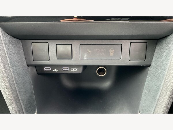 Used Toyota Yaris Cross 2025 for sale - 76085220: Photo 41