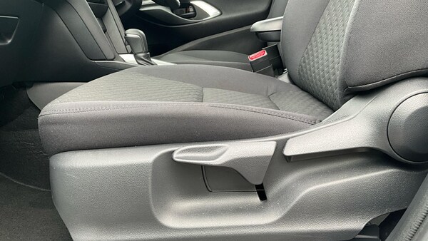 Used Toyota Yaris Cross 2025 for sale - 76085220: Photo 45