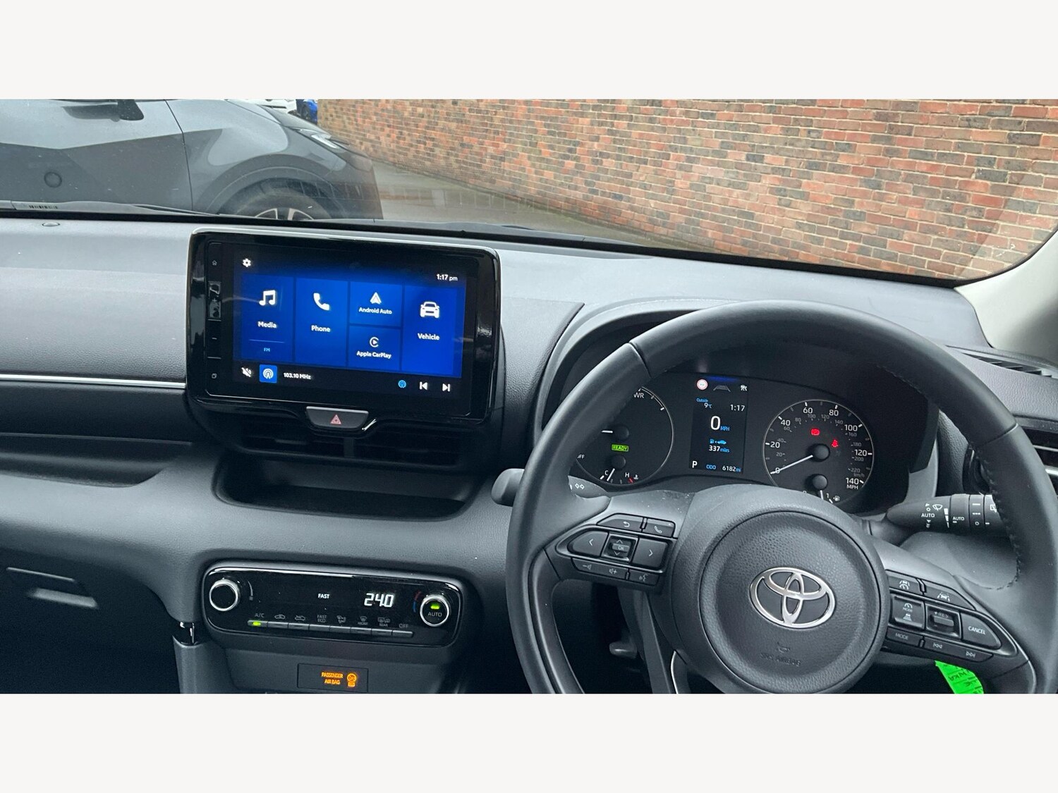 Used Toyota Yaris 2024 for sale - 77586369: Photo 8