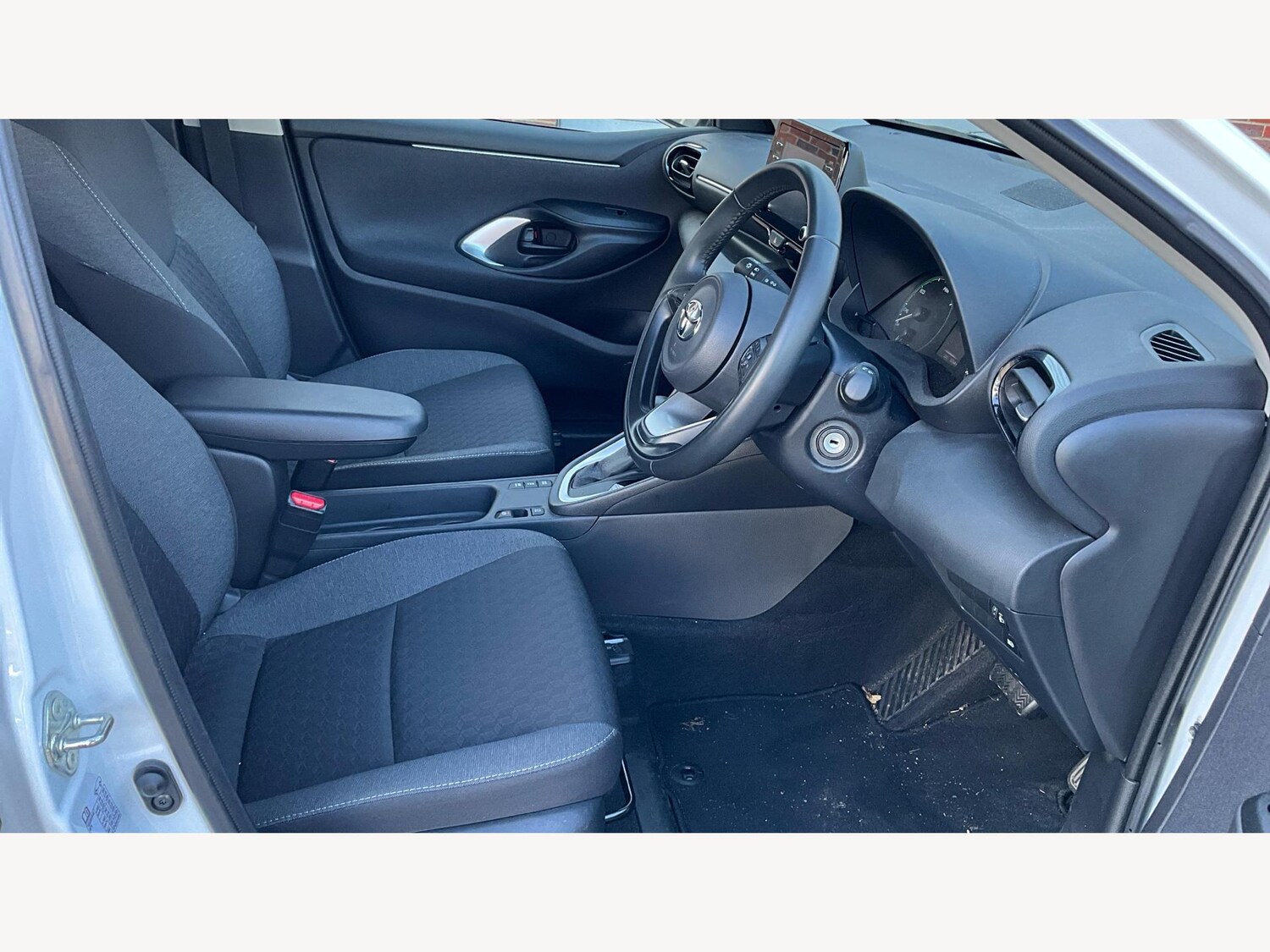 Used Toyota Yaris for sale - 77001141: Photo 13