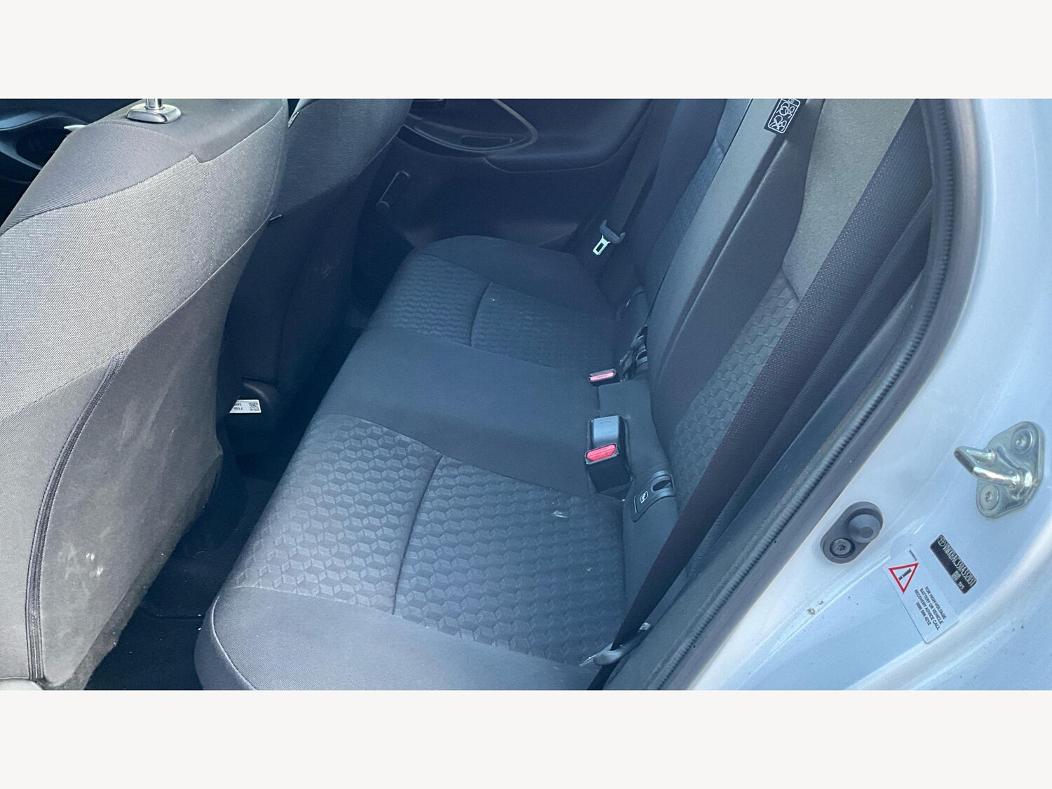 Used Toyota Yaris for sale - 77001141: Photo 15