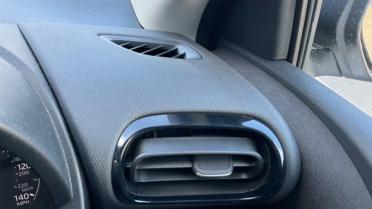 Used Toyota Yaris for sale - 77001141: Photo 47