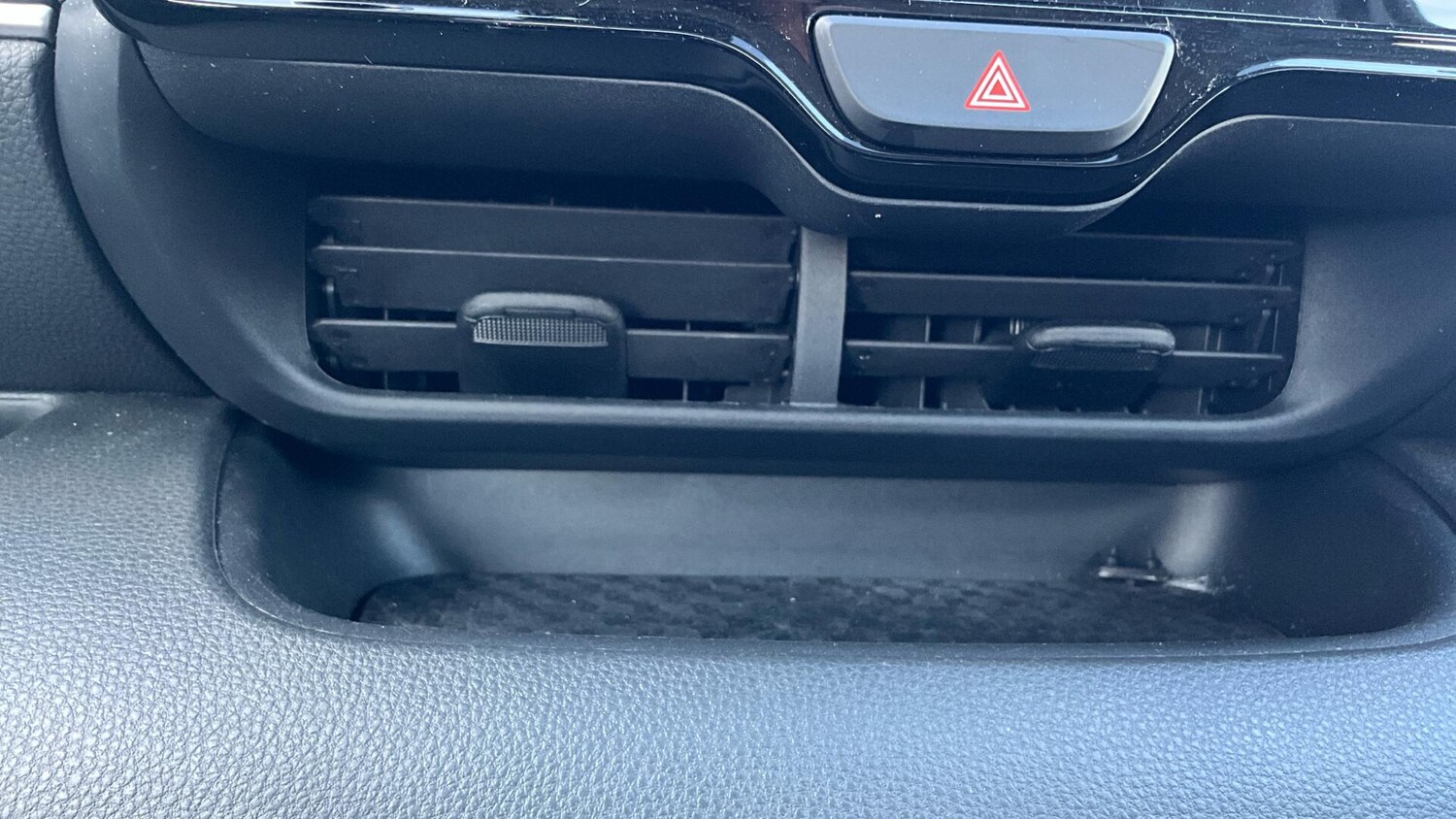 Used Toyota Yaris for sale - 77001141: Photo 48