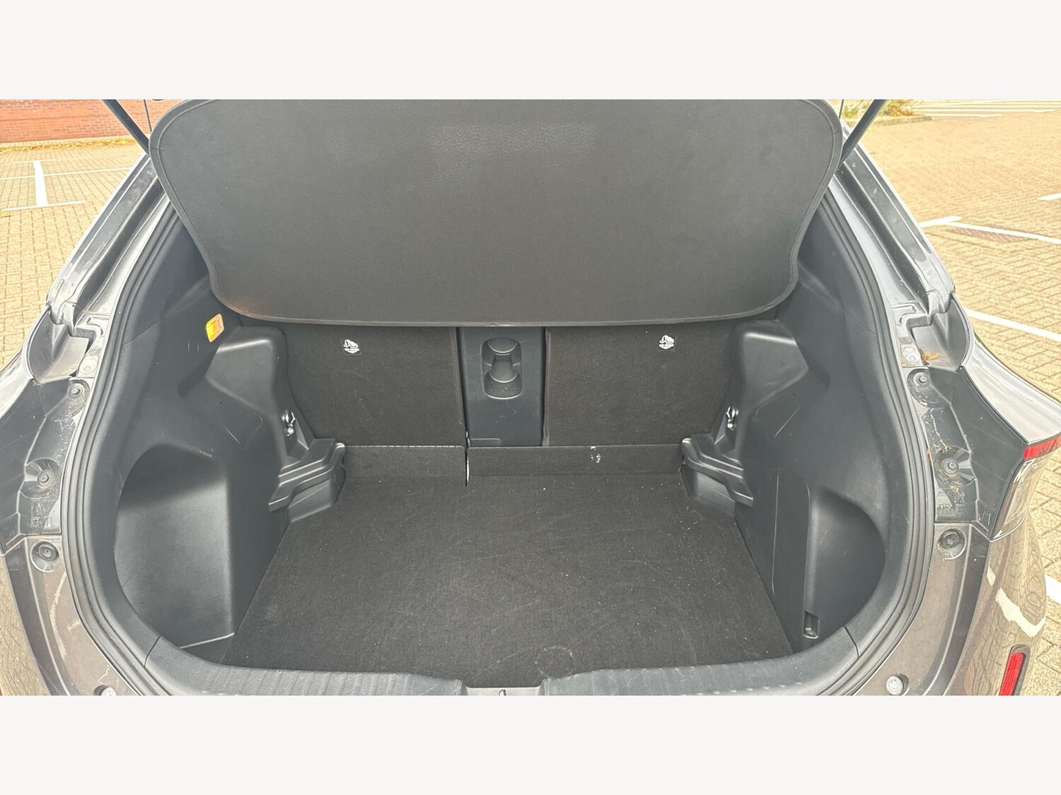 Used Toyota Yaris Cross 2022 for sale - 76585301: Photo 16