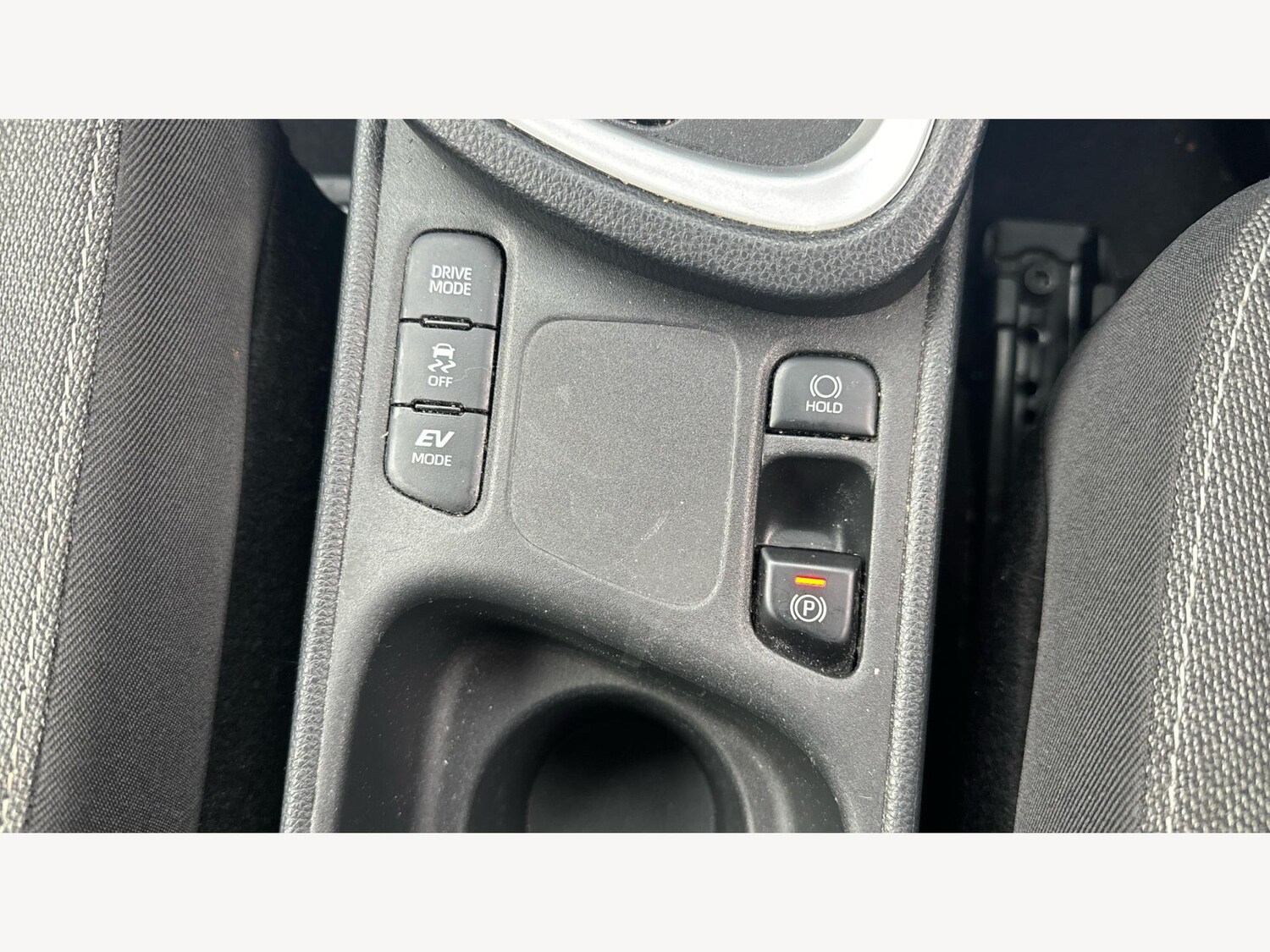 Used Toyota Yaris Cross 2022 for sale - 76585301: Photo 30