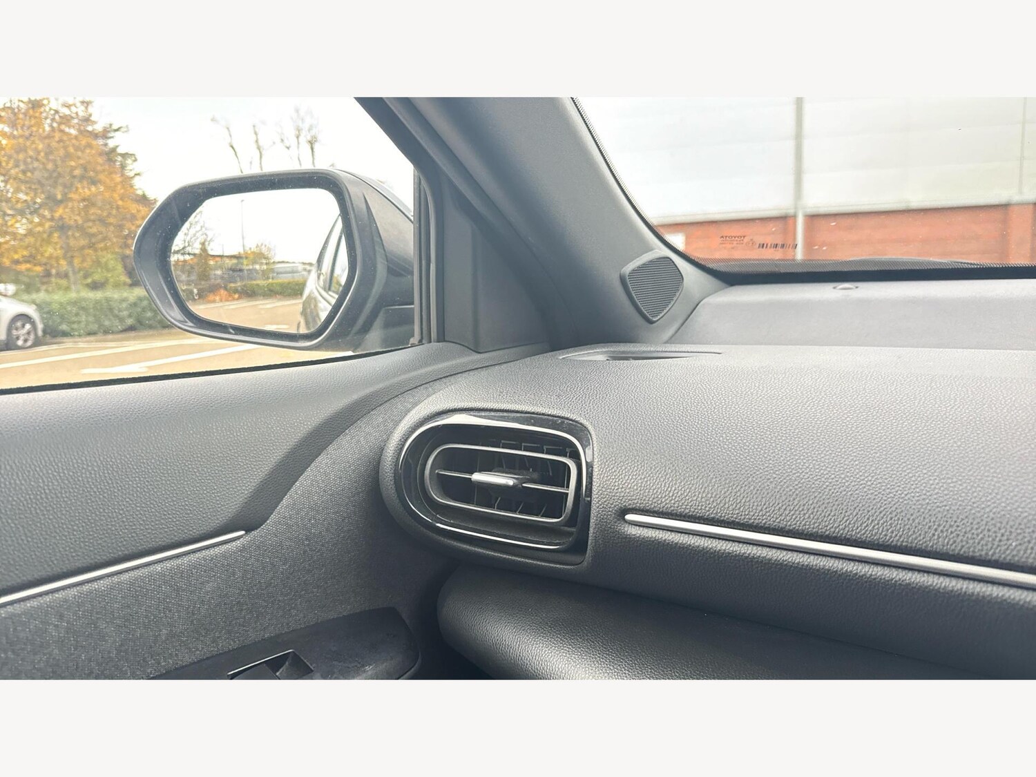 Used Toyota Yaris Cross 2022 for sale - 76585301: Photo 32