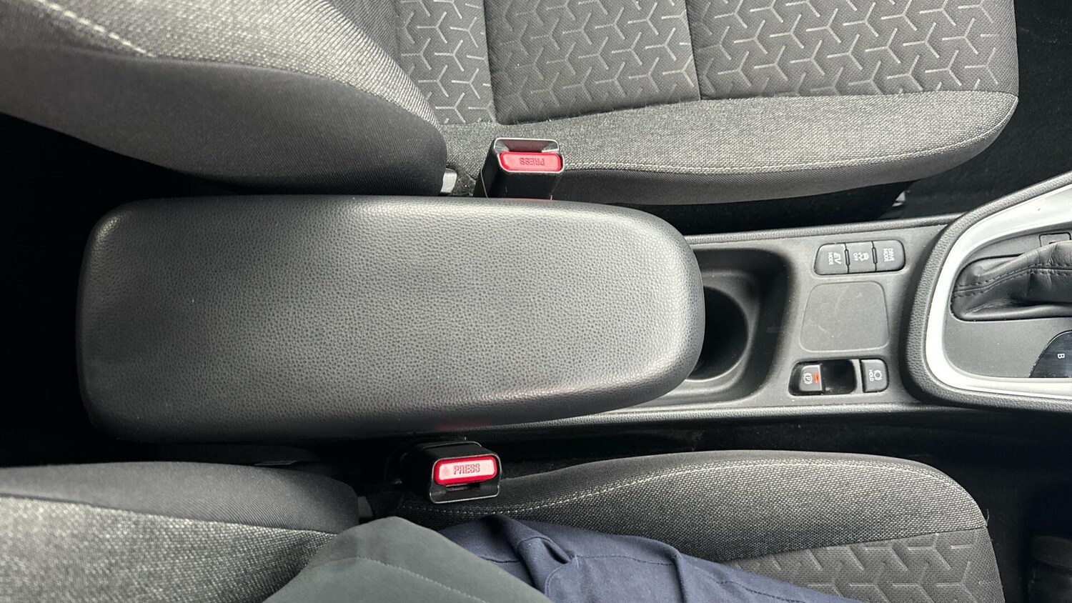 Used Toyota Yaris Cross 2022 for sale - 76585301: Photo 35