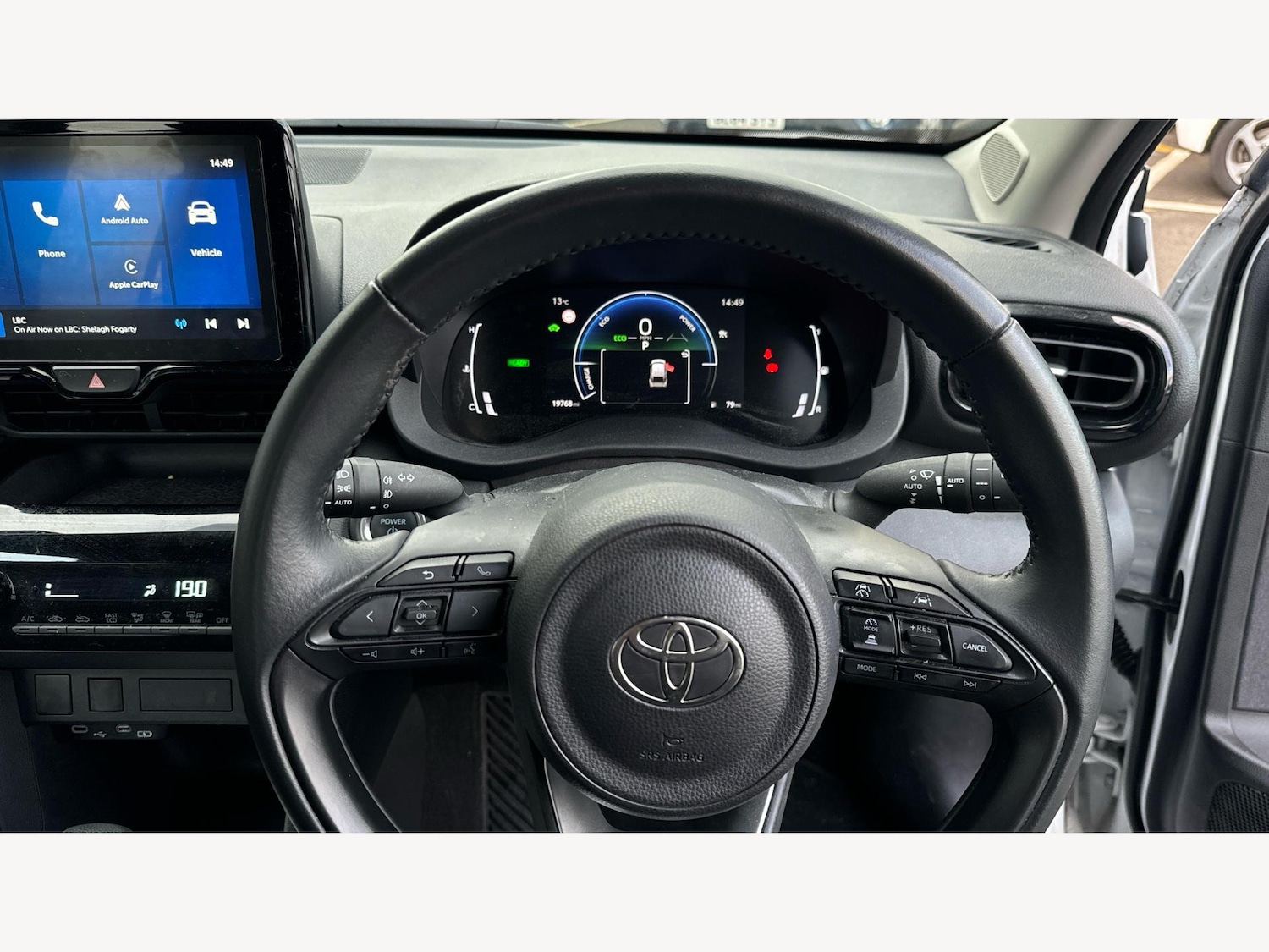 Used Toyota Yaris Cross 2024 for sale - 76801059: Photo 10