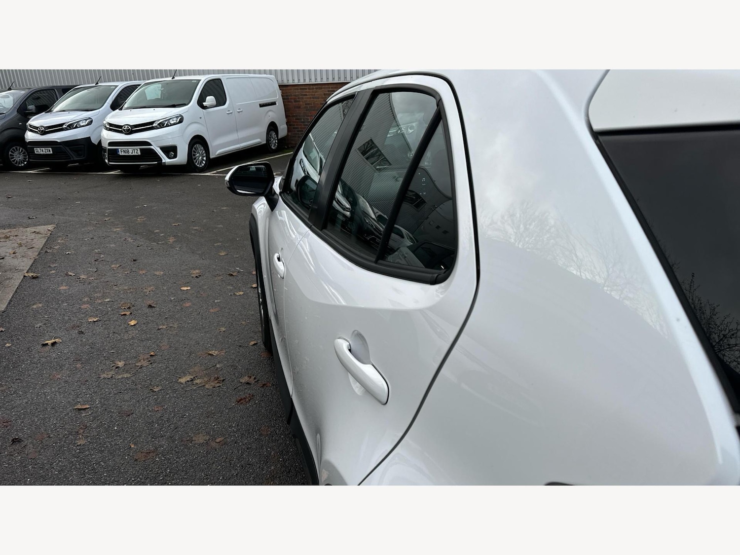 Used Toyota Yaris Cross 2024 for sale - 76801059: Photo 27