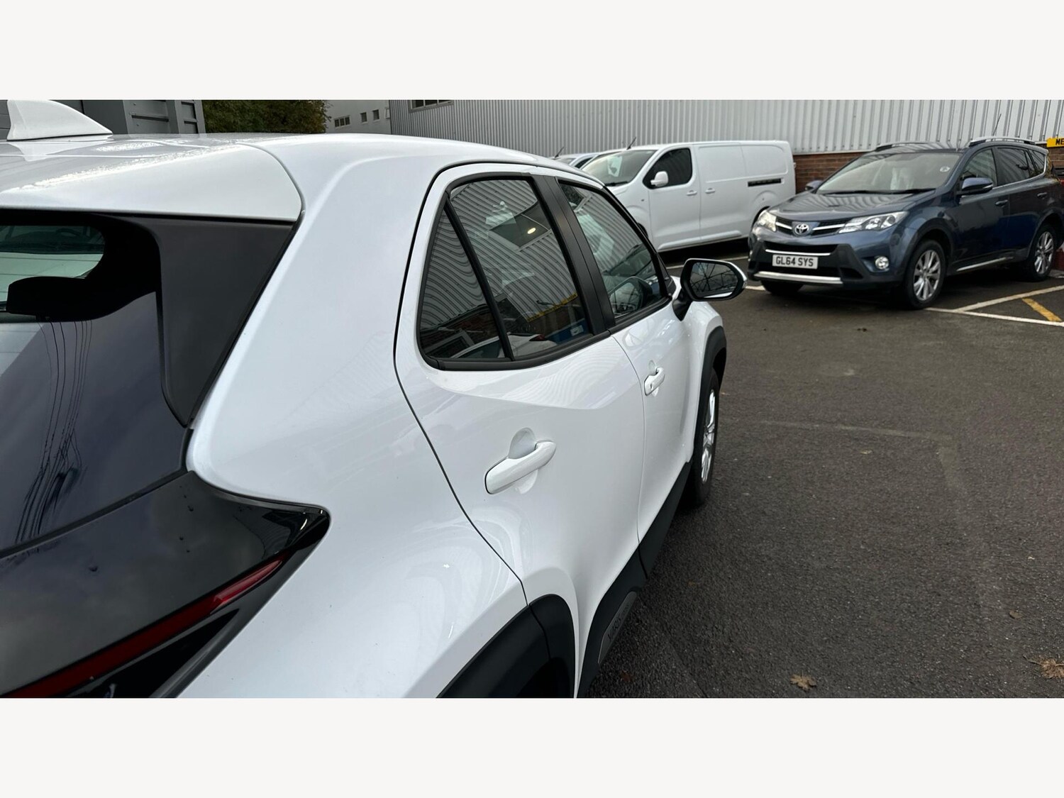 Used Toyota Yaris Cross 2024 for sale - 76801059: Photo 28