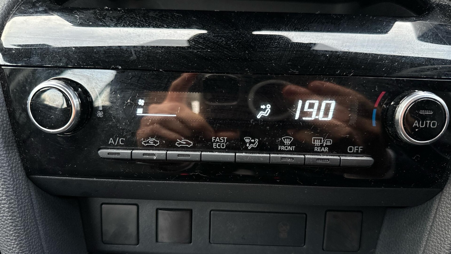 Used Toyota Yaris Cross 2024 for sale - 76801059: Photo 39