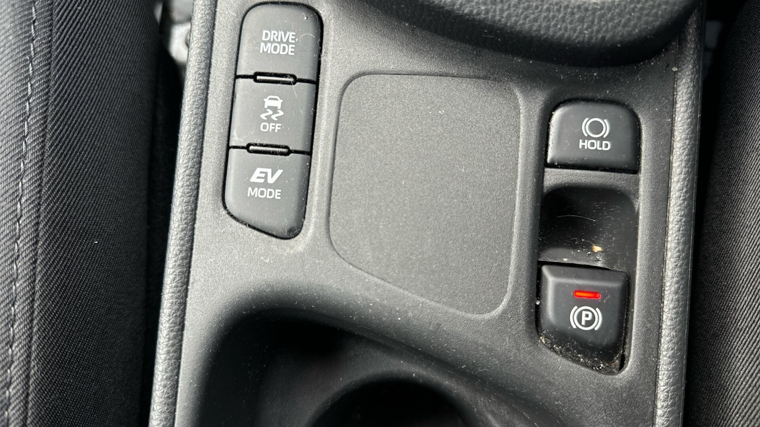 Used Toyota Yaris Cross 2024 for sale - 76801059: Photo 48