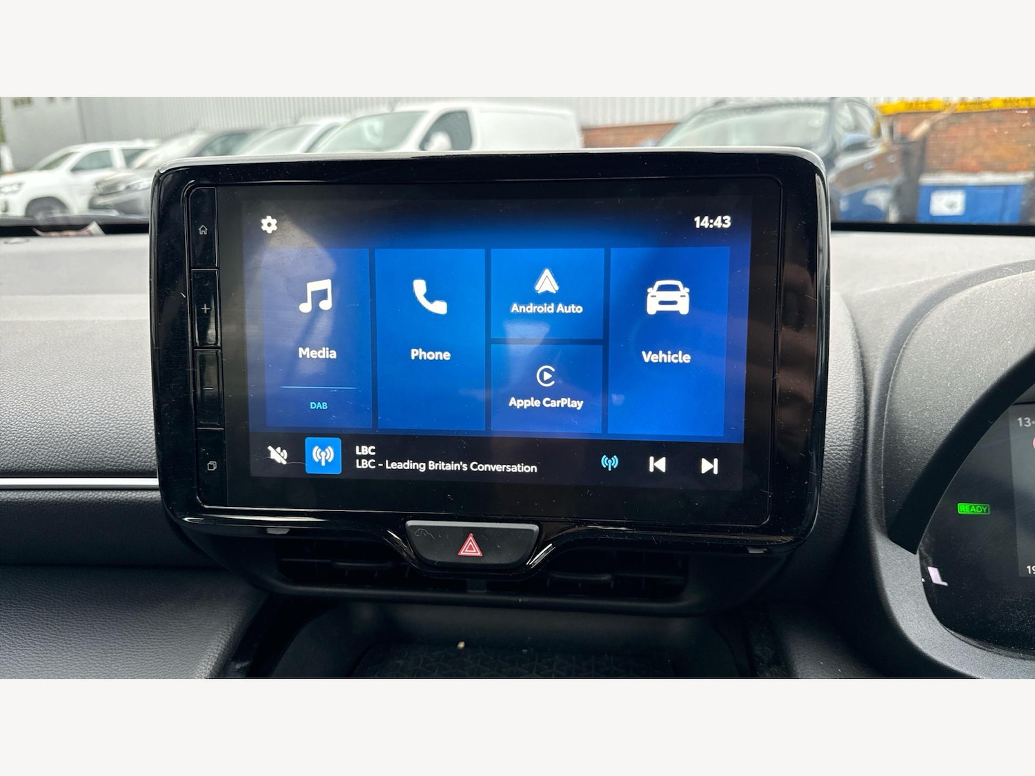 Used Toyota Yaris Cross 2024 for sale - 76801059: Photo 9